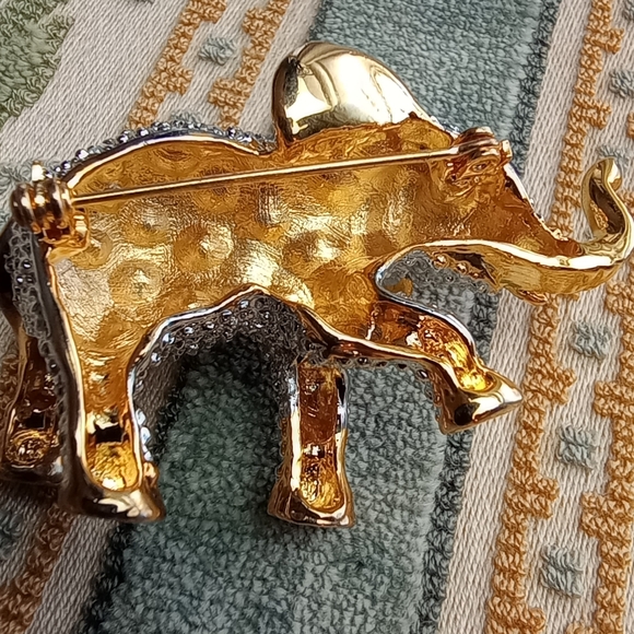 Elephant Crystal Brooch Pin Green Eyes Two Tone Metal approx 2" - Picture 10 of 14
